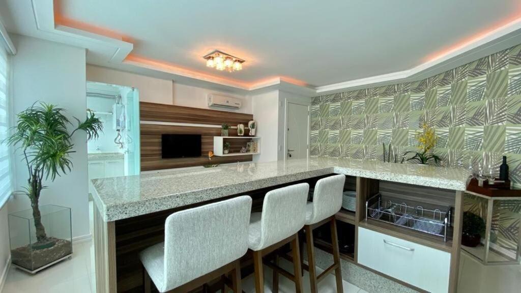 Solar Das Ilhas - Aconchegante Apartamento Na Linda Praia De 4 Ilhas 邦比尼亚斯 外观 照片